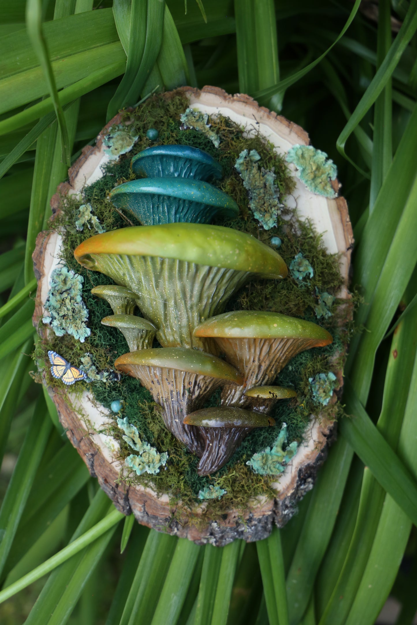 Oyster - Chrysocolla Monarch - 10 x 7 by Subloominal (3D Sculpture)