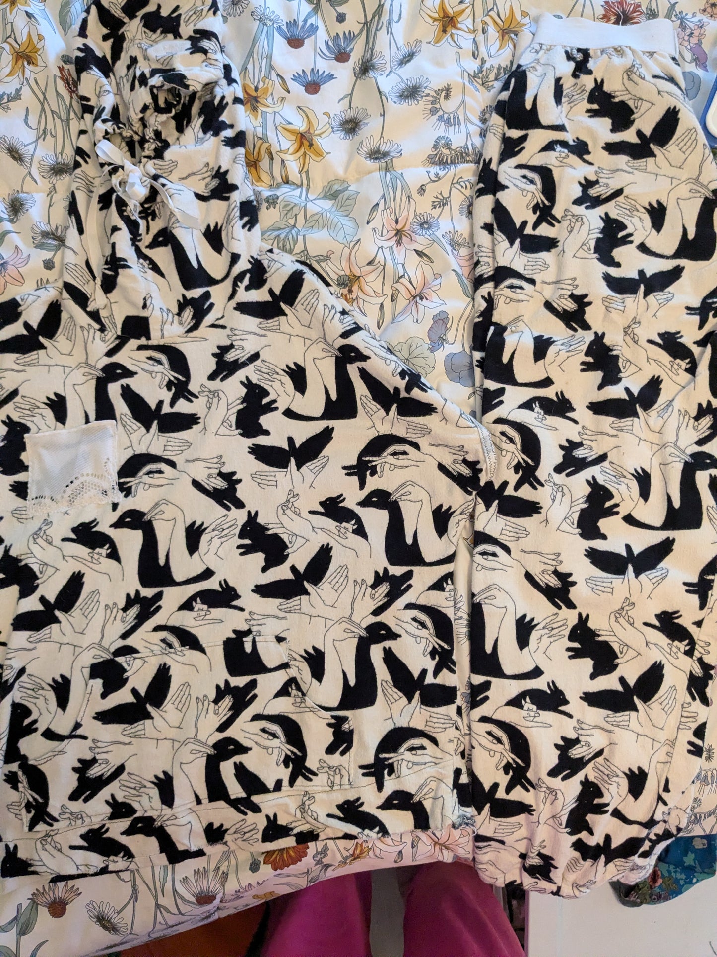 *Shadow puppets - Large by Essi (Apparel)